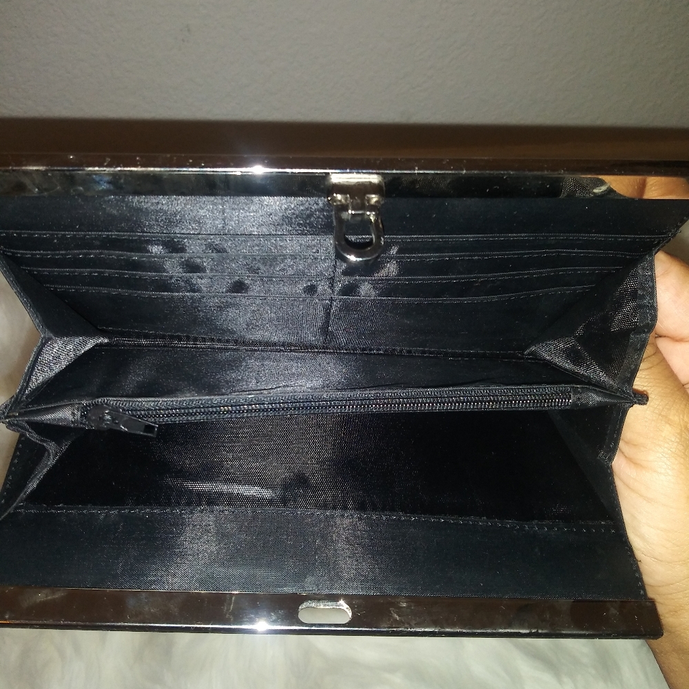 Floral Wallet - Picture 2 of 2